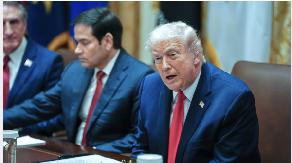 Trump dice que flota que va hacia Irán es mayor que la de Venezuela: ‘Es una gran armada’